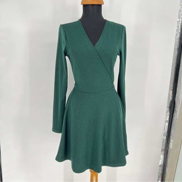 privacy please‎ revolve wrap dress in dark green - Picture 2 of 14